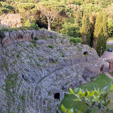 Radici Etrusche Sutri